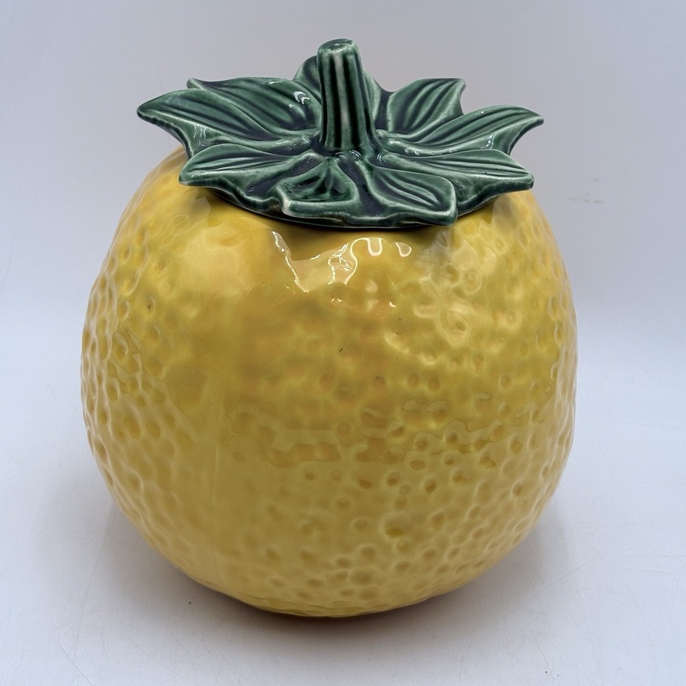 Vintage McCoy Covered Lemon Cookie Jar Made in USA Ceramic Stamped #262 USA